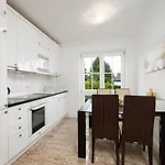 Feriehus Gaestehaus Nina 2, App 2, Rechts Scharbeutz